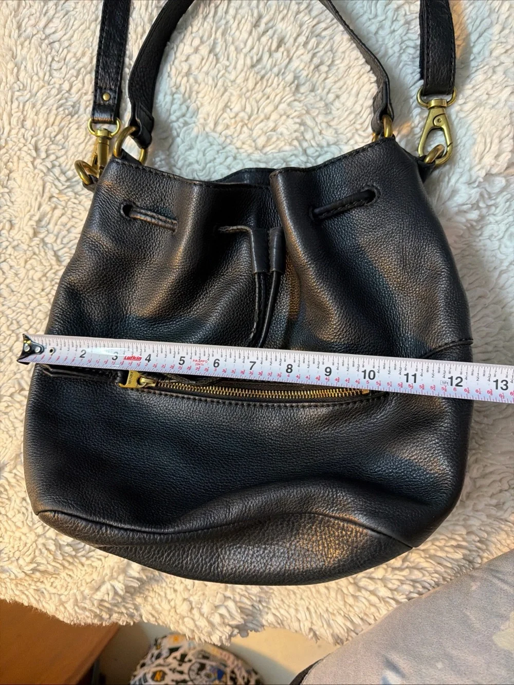 Fossil Y2K Black Leather Drawstring Bucket Bag with Gold Hardware